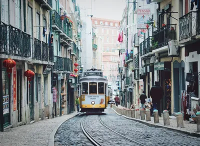 Experience the Thrills of the Volta a Portugal Cycling Race in Stunning Detail!