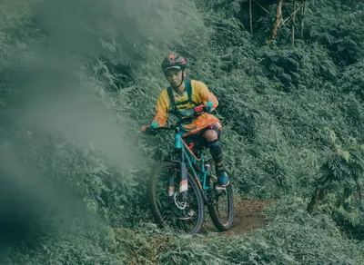 Stay Safe on the Trails: High Performance Mountain Biking Helmets